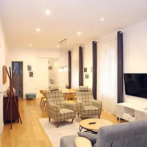 Apartamento Piso Exclusivo Frente Al Casco Viejo, Bilbao