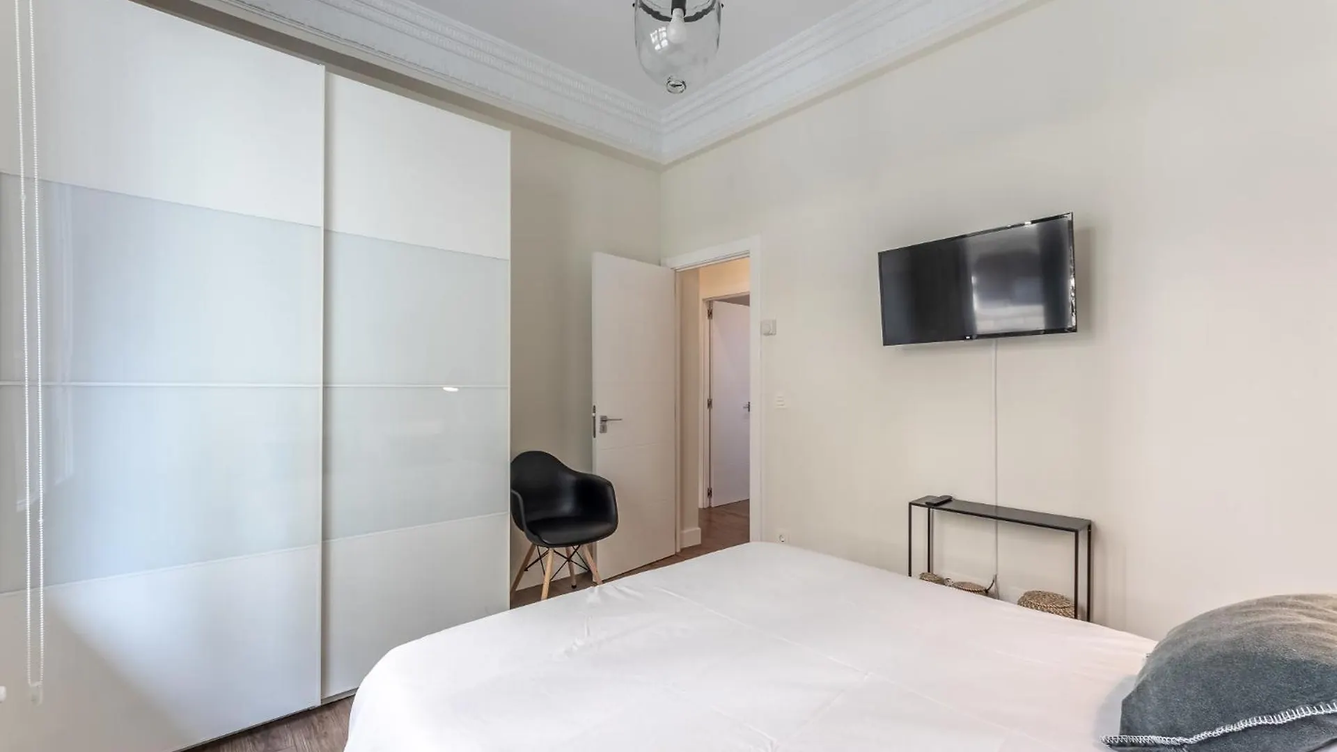 Homeloving Apartment Bilbao Centre With Parking